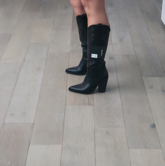 Steve Madden Black Heeled Boots - Picture 7 of 8